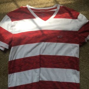 Men’s hollister tee size medium